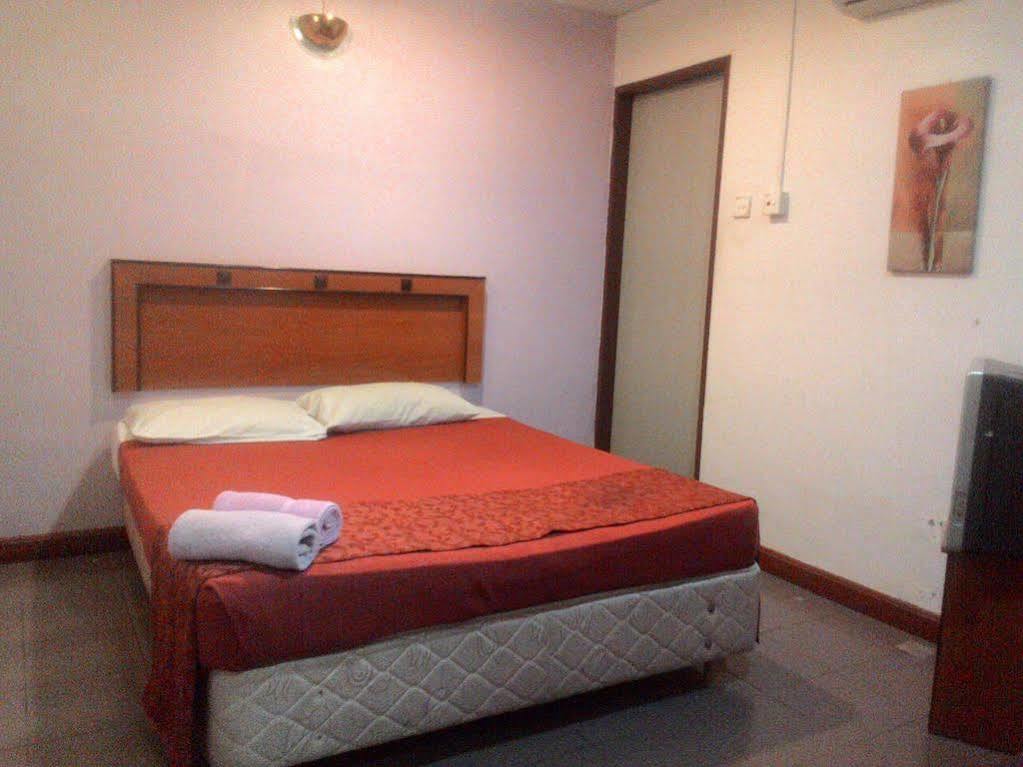 Hotel Dj Palace Lumut Exterior photo